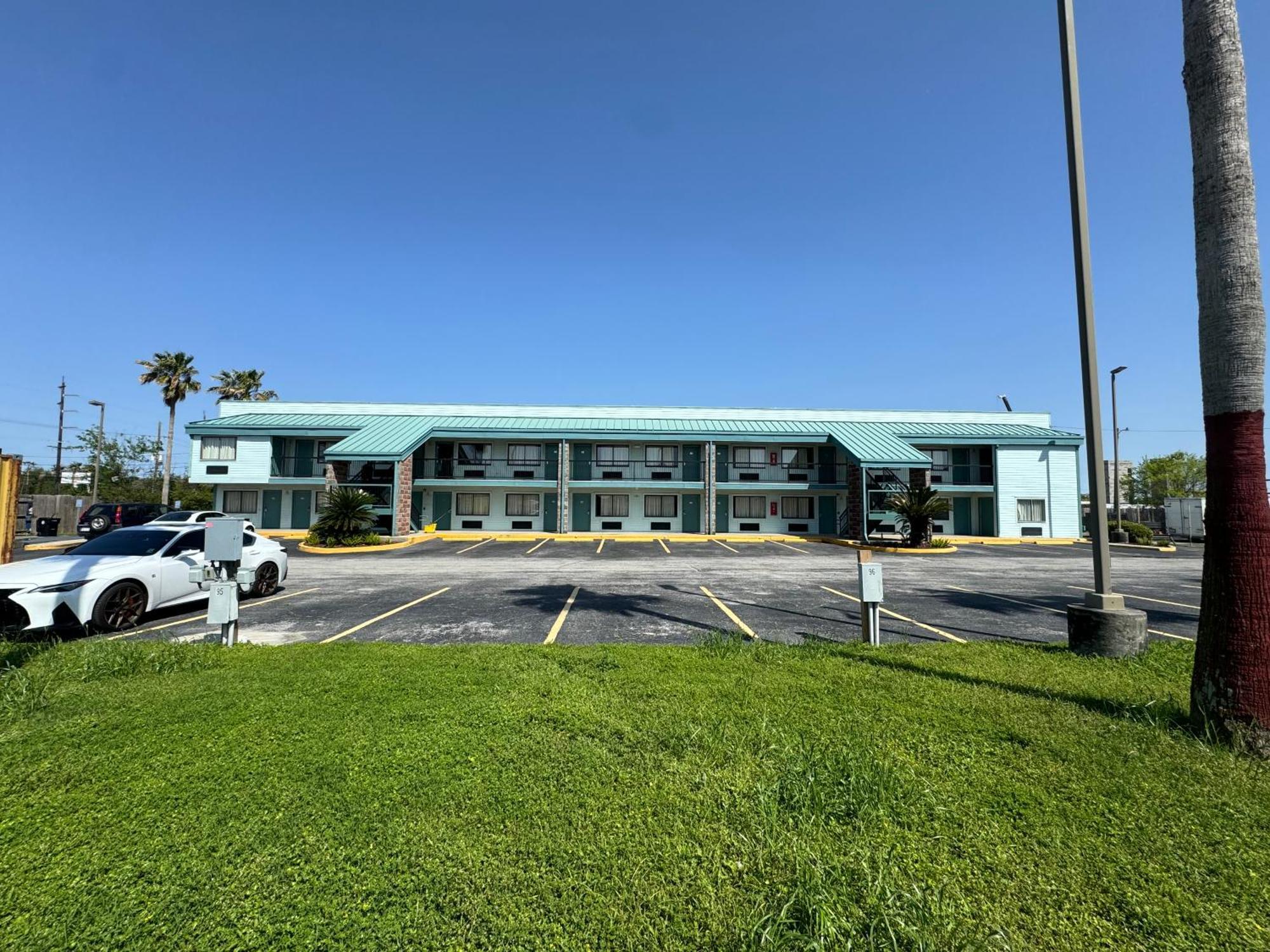 Nola Inn & Suites Новый Орлеан Экстерьер фото