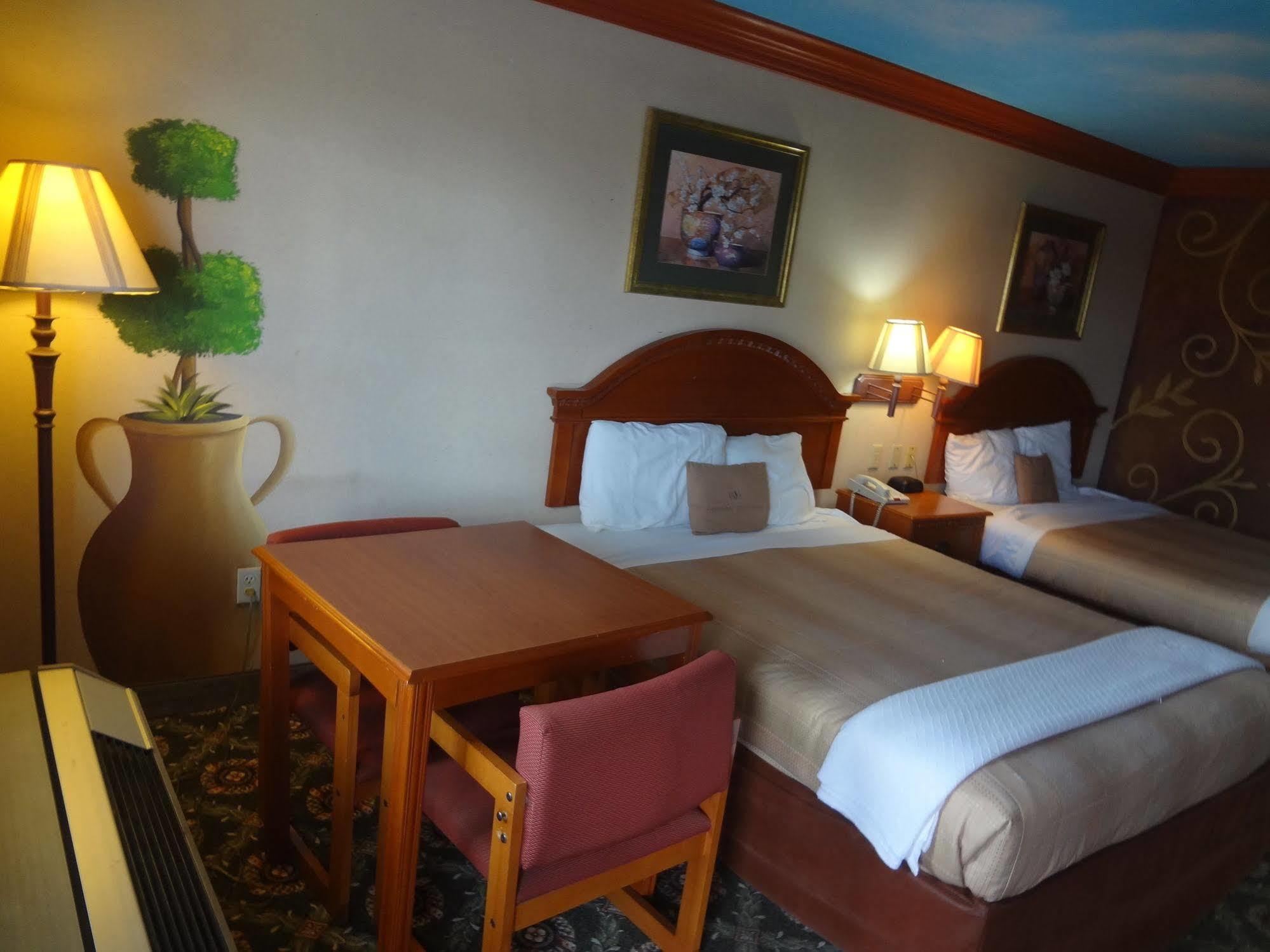 Nola Inn & Suites Новый Орлеан Экстерьер фото